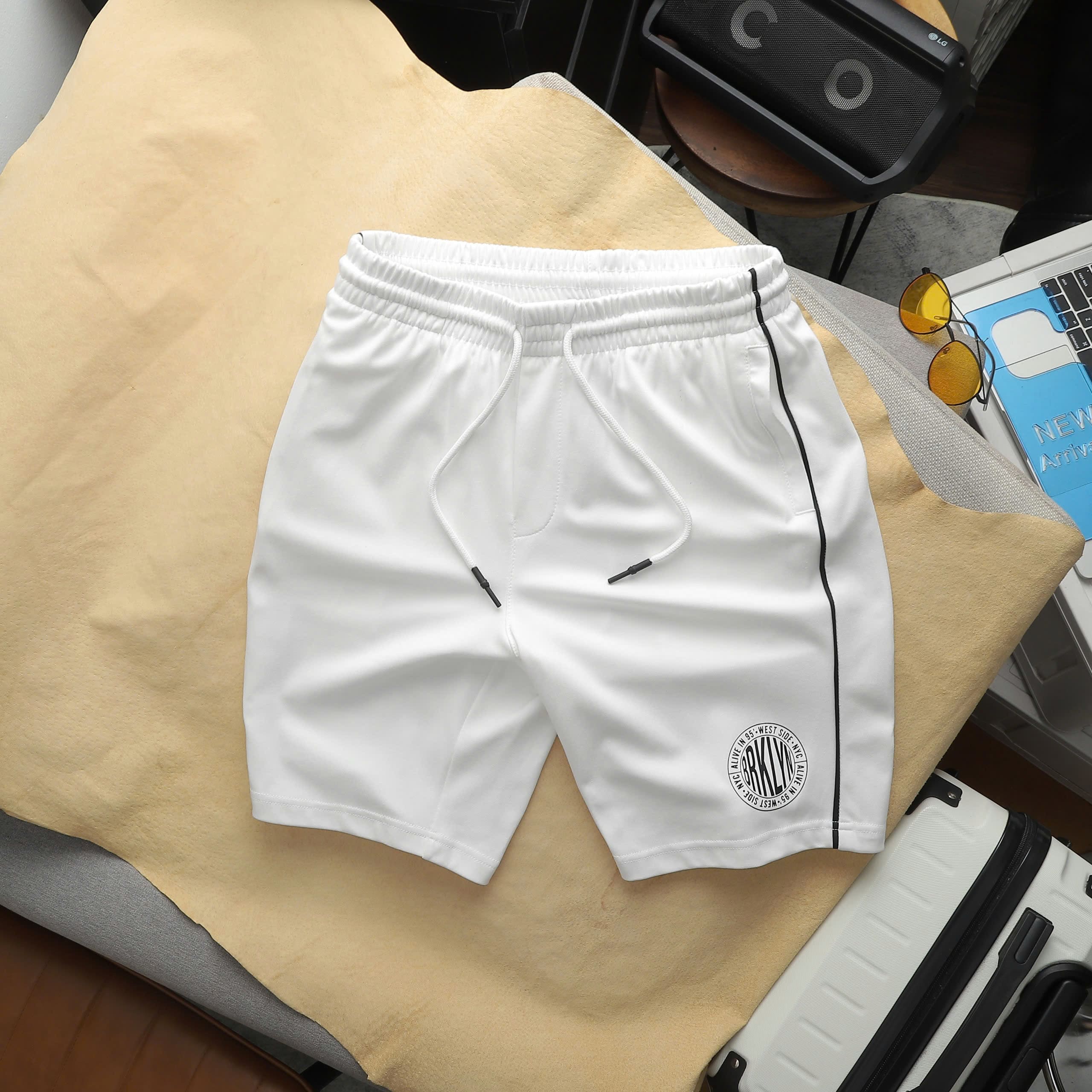 Quan-short-thun-west(4)